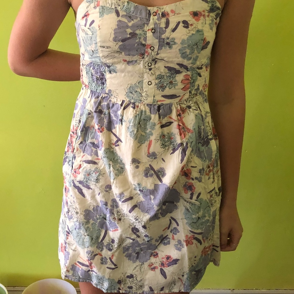 super cute sleeveless dress!